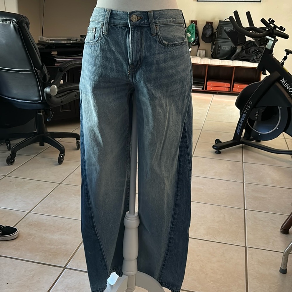 Aeropostale low rise skater- size 0 Reg